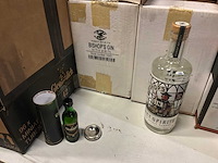 Partij rum, whisky en gin - afbeelding 3 van  3