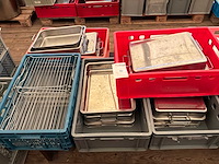 Partij rvs bakken - afbeelding 1 van  6