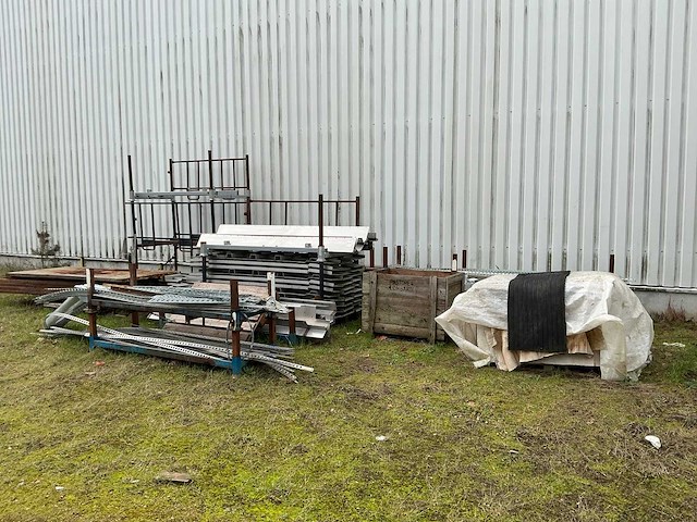 Partij rvs en aluminium - afbeelding 1 van  13