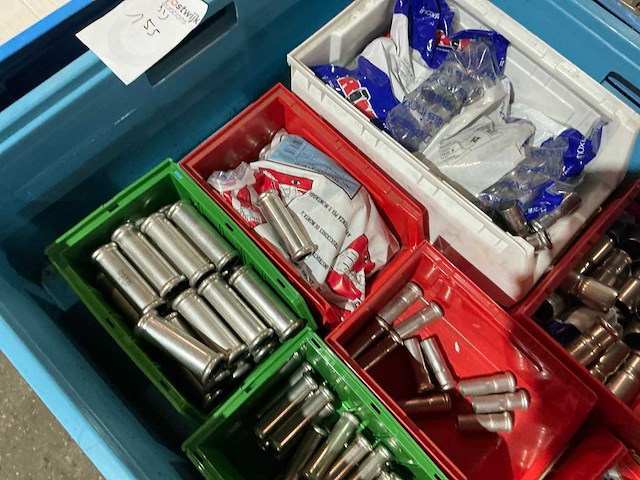 Partij rvs pijpfitting materiaal - afbeelding 10 van  15