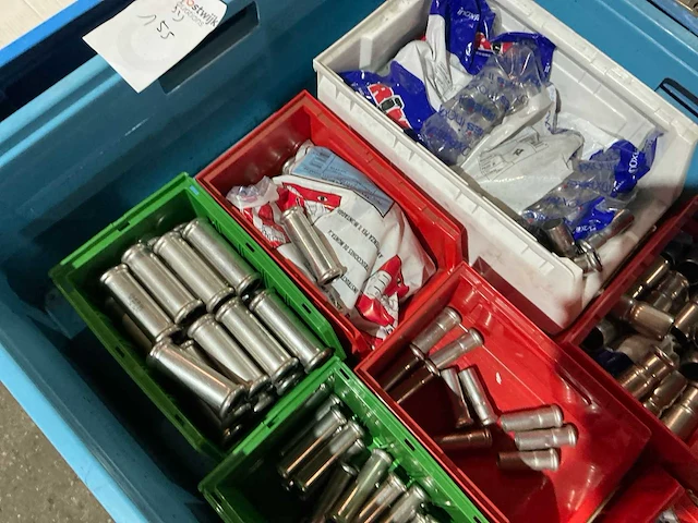 Partij rvs pijpfitting materiaal - afbeelding 10 van  15