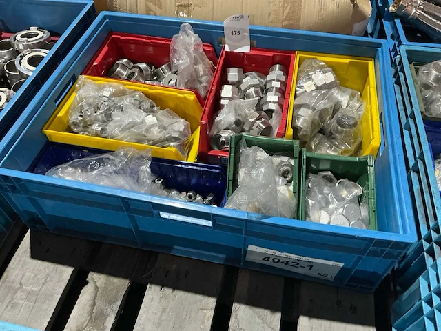 Partij rvs pijpfitting materialen - afbeelding 2 van  6