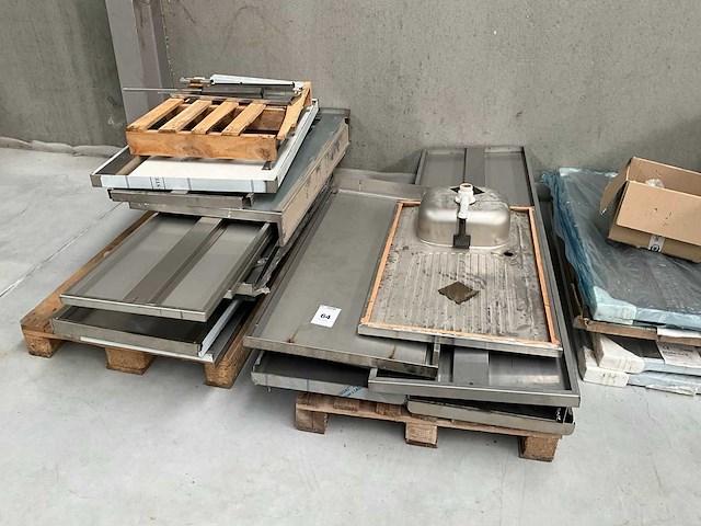 Partij rvs werktafels - afbeelding 1 van  2