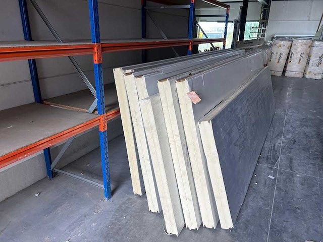 Partij sandwichpanelen - afbeelding 2 van  2