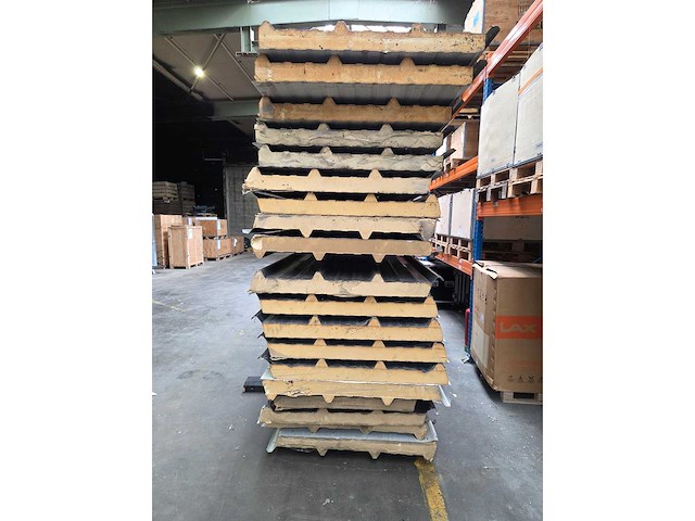 Partij sandwichpanelen - afbeelding 2 van  5
