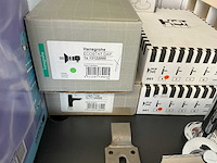 Partij sanitair- en badkameraccessoires - afbeelding 2 van  13