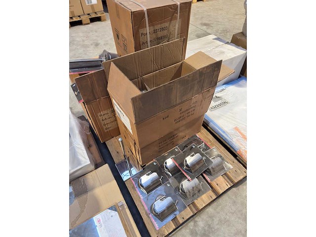 Partij sanitair 9 pallets - afbeelding 2 van  32