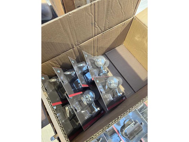 Partij sanitair 9 pallets - afbeelding 4 van  32