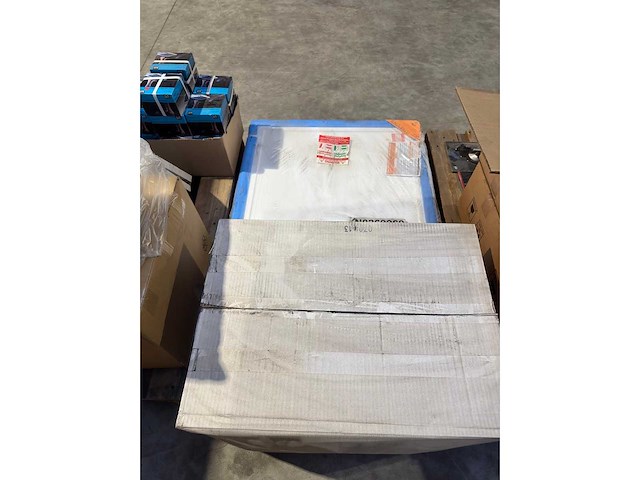 Partij sanitair 9 pallets - afbeelding 7 van  32