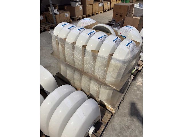 Partij sanitair 9 pallets - afbeelding 28 van  32