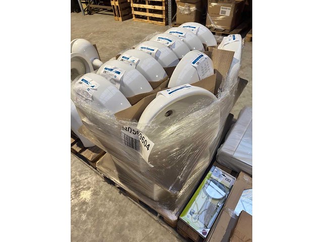 Partij sanitair 9 pallets - afbeelding 31 van  32