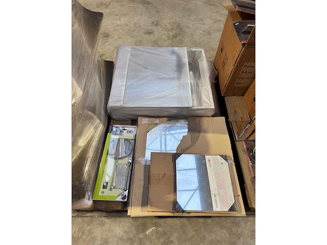 Partij sanitair 9 pallets - afbeelding 32 van  32