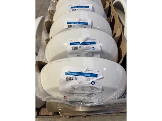 Partij sanitair 9 pallets - afbeelding 1 van  3