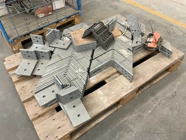 Partij sanitair, tegels en bouwmaterialen - afbeelding 7 van  24