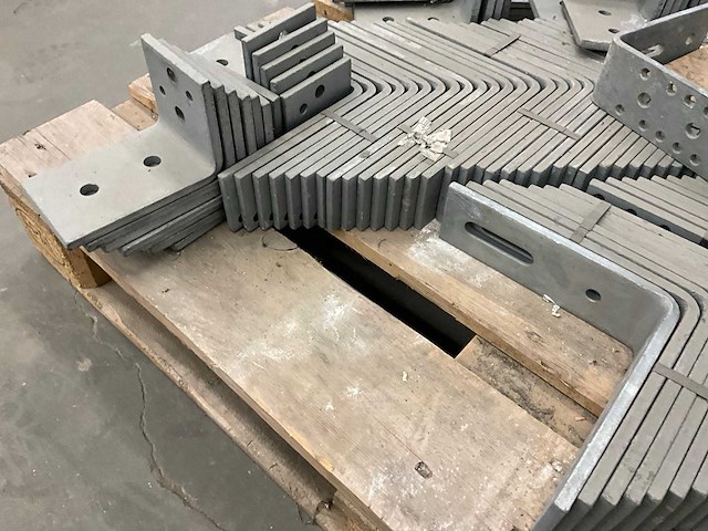 Partij sanitair, tegels en bouwmaterialen - afbeelding 9 van  24