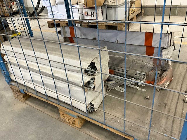 Partij sanitair, tegels en bouwmaterialen - afbeelding 10 van  24