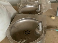 Partij sanitair - afbeelding 2 van  3