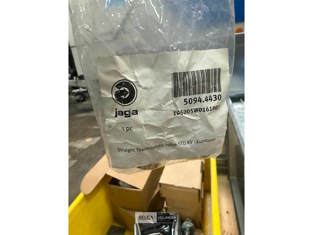 Partij sanitaire aansluitingen - afbeelding 2 van  6