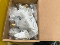 Partij sanitaire aansluitingen - afbeelding 4 van  6