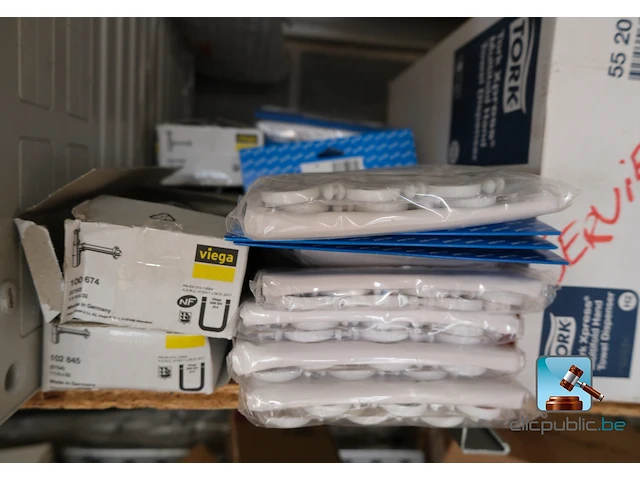 Partij sanitaire apparatuur - afbeelding 11 van  12