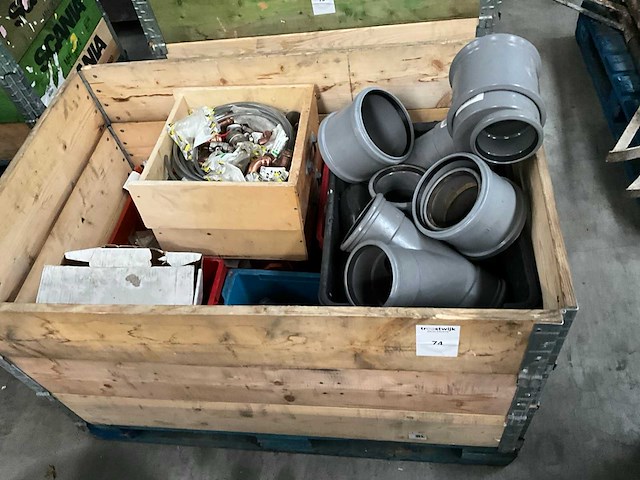 Partij sanitaire koppelingen - afbeelding 1 van  6