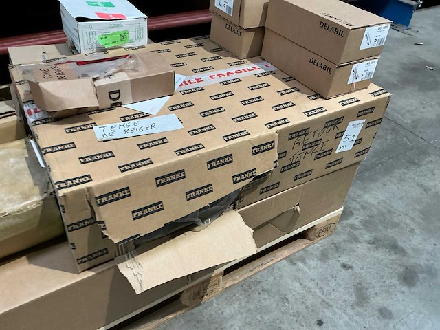 Partij sanitaire onderdelen en accessoires - afbeelding 2 van  7