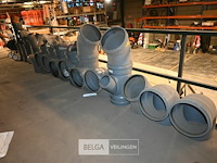 Partij sanitaire pvc hulpstukken