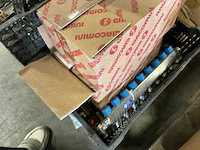 Partij sanitaire toebehoren - afbeelding 7 van  8