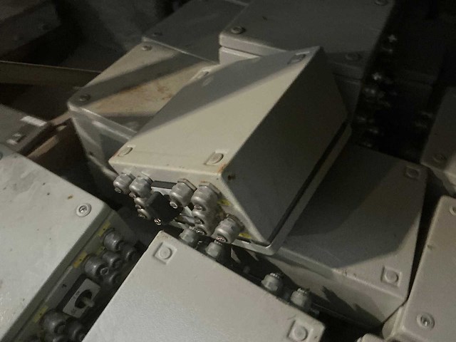 Partij schakeldozen - afbeelding 2 van  5