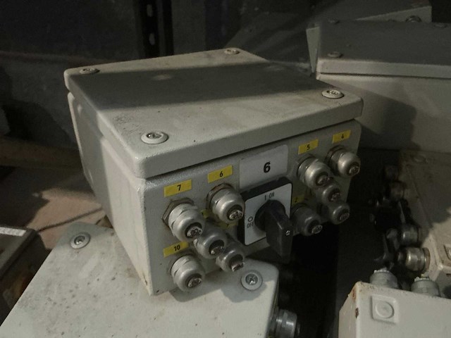 Partij schakeldozen - afbeelding 1 van  4