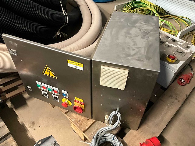 Partij schakelkasten - afbeelding 4 van  15