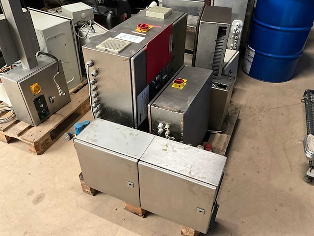 Partij schakelkasten - afbeelding 8 van  15