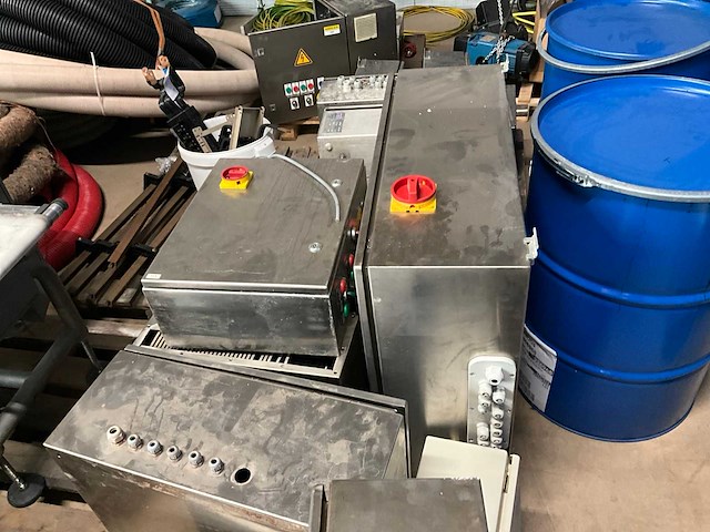 Partij schakelkasten - afbeelding 11 van  15