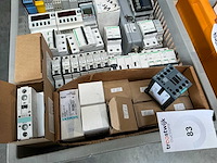 Partij schakelmaterialen - afbeelding 3 van  3