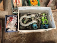 Partij schalmen en hijshaken - afbeelding 2 van  4