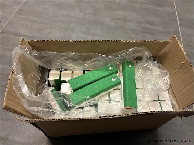 Partij schermspray's 2in1 - afbeelding 1 van  1
