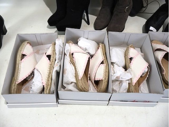 Partij schoenen vrouw (plm 9 paar) - afbeelding 2 van  8