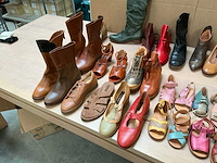 Partij schoenen - afbeelding 4 van  7