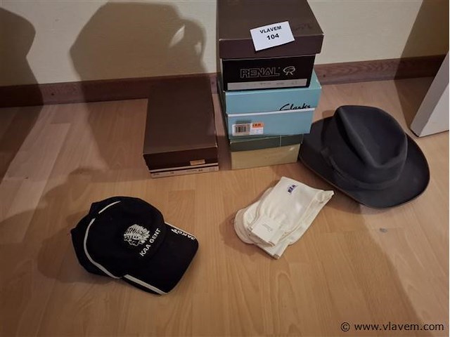 Partij schoenen - afbeelding 2 van  3