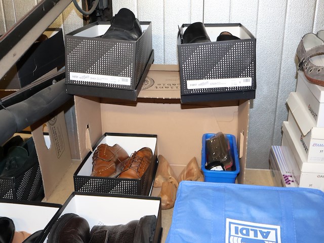 Partij schoenen - afbeelding 3 van  11
