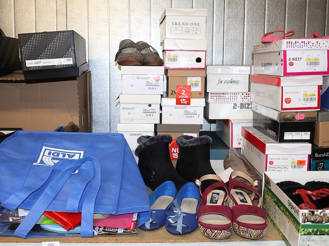 Partij schoenen - afbeelding 5 van  11