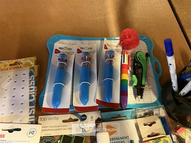 Partij schoolgerief - afbeelding 7 van  9