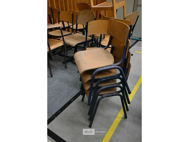 Partij schoolmeubilair - afbeelding 10 van  10