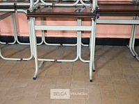 Partij schooltafeltjes + stapelstoelen - afbeelding 2 van  5