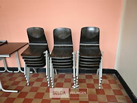 Partij schooltafeltjes + stapelstoelen - afbeelding 5 van  6