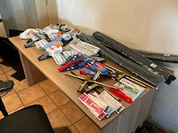 Partij schoonmaak benodigdheden - afbeelding 3 van  3