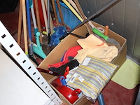 Partij schoonmaak - afbeelding 1 van  5