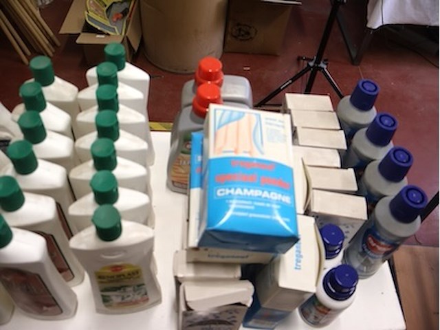 Partij schoonmaak - afbeelding 7 van  7