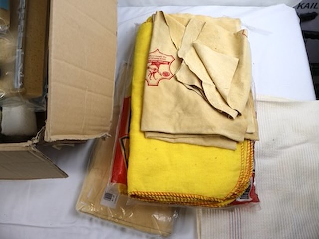 Partij schoonmaak - afbeelding 6 van  7