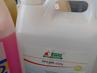 Partij schoonmaak/onderhoudsproducten - afbeelding 6 van  7